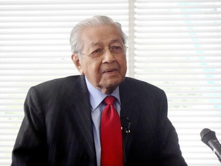 【国際】マハティール元首相、１００歳　「怖い」と実感も―マレーシア